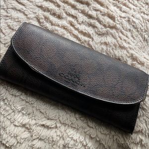 Coach wallet 💯 authentic